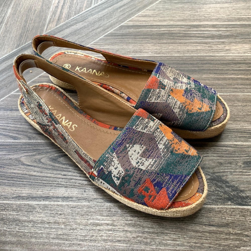 Kaanas peep toe espadrilles